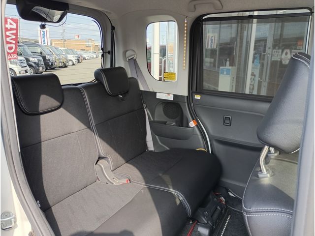 DAIHATSU TANTO CUSTOM 2018 Image 31