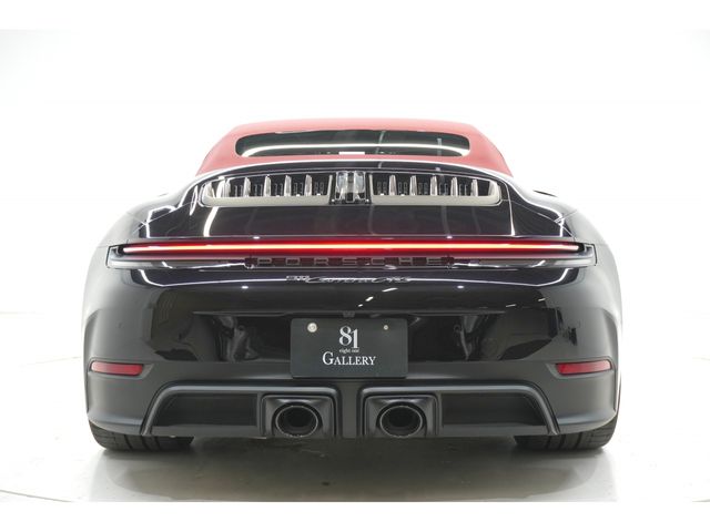PORSCHE 911 OPEN 2025 Image 31
