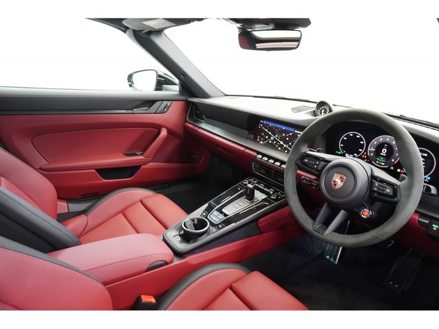 PORSCHE 911 OPEN 2025 Image 31