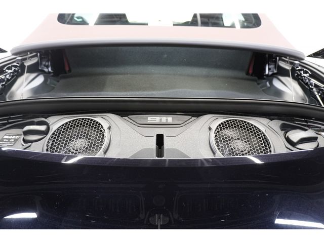 PORSCHE 911 OPEN 2025 Image 31