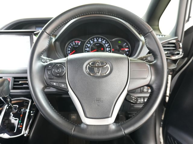 TOYOTA NOAH 2020 Image 31