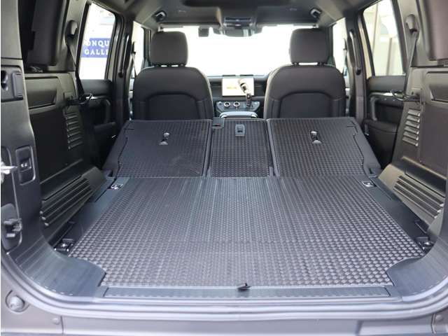 ROVER DEFENDER 2025 Image 31