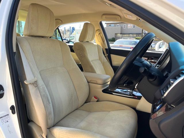 TOYOTA CROWN SEDAN HYBRID 2018 Image 31