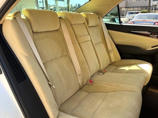 TOYOTA CROWN SEDAN HYBRID 2018 Image 31