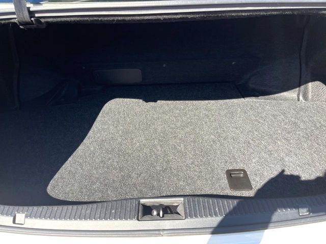 TOYOTA CROWN SEDAN HYBRID 2018 Image 31