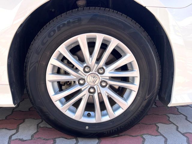 TOYOTA CROWN SEDAN HYBRID 2018 Image 31