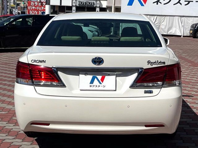 TOYOTA CROWN SEDAN HYBRID 2018 Image 31