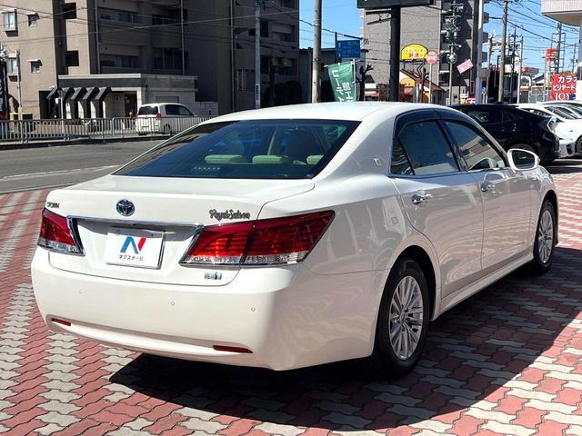 TOYOTA CROWN SEDAN HYBRID 2018 Image 31