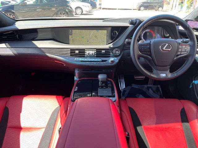 TOYOTA LEXUS LS500 2018 Image 31