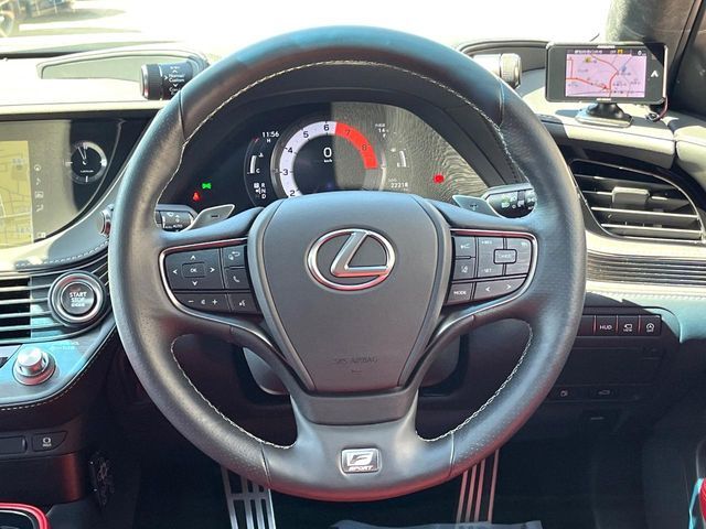 TOYOTA LEXUS LS500 2018 Image 31