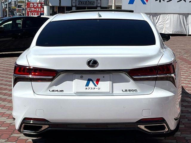 TOYOTA LEXUS LS500 2018 Image 31