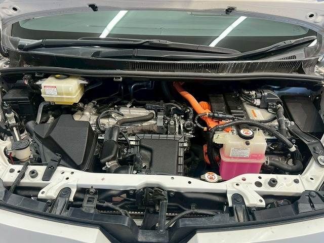 TOYOTA VOXY HYBRID 2019 Image 31