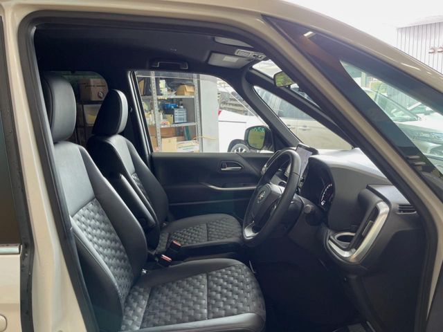 TOYOTA VOXY 2023 Image 31