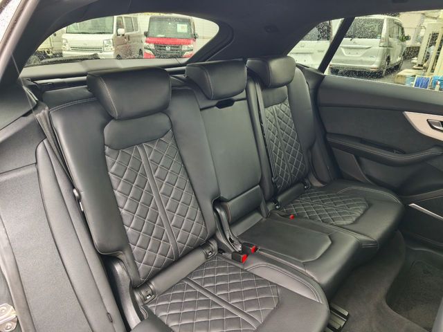 AUDI Q8 2023 Image 31