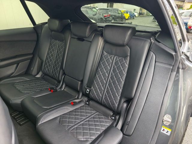 AUDI Q8 2023 Image 31