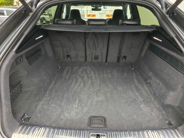 AUDI Q8 2023 Image 31