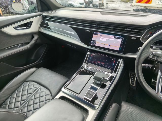 AUDI Q8 2023 Image 31