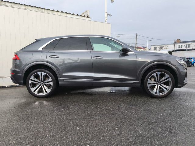 AUDI Q8 2023 Image 31