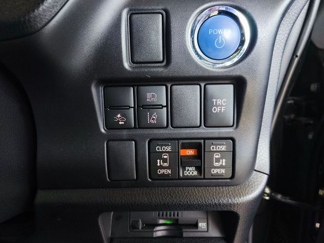 TOYOTA VOXY HYBRID 2021 Image 31