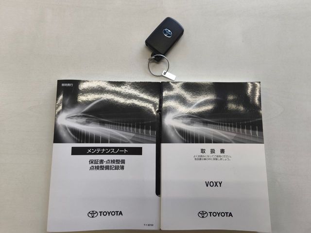 TOYOTA VOXY HYBRID 2021 Image 31