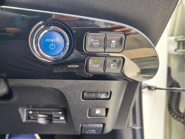 TOYOTA PRIUS 2016 Image 31