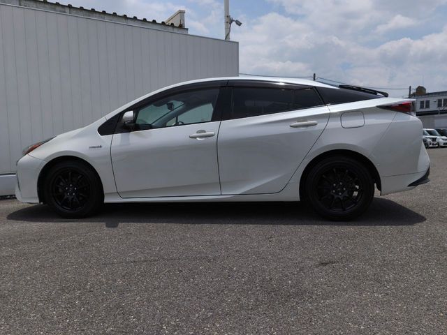 TOYOTA PRIUS 2016 Image 31
