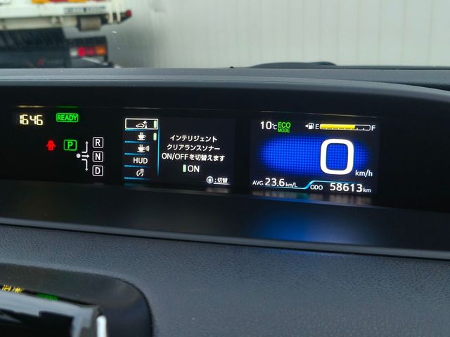 TOYOTA PRIUS 2017 Image 31