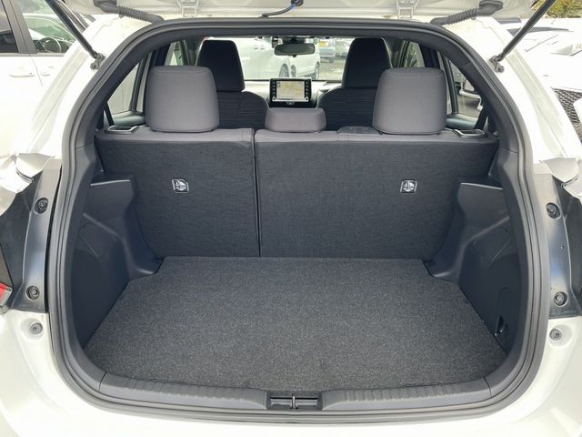 TOYOTA YARIS HYBRID 2020 Image 31