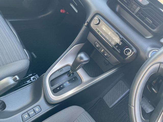 TOYOTA YARIS HYBRID 2020 Image 31