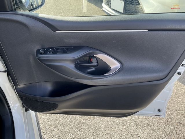 TOYOTA YARIS HYBRID 2020 Image 31