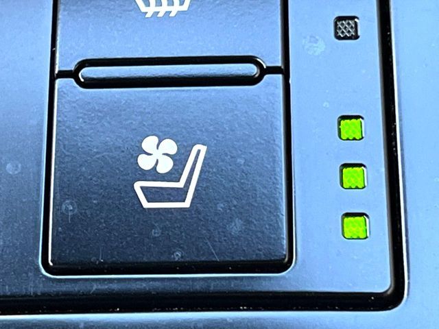 TOYOTA LEXUS IS300H 2014 Image 31