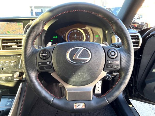 TOYOTA LEXUS IS300H 2014 Image 31