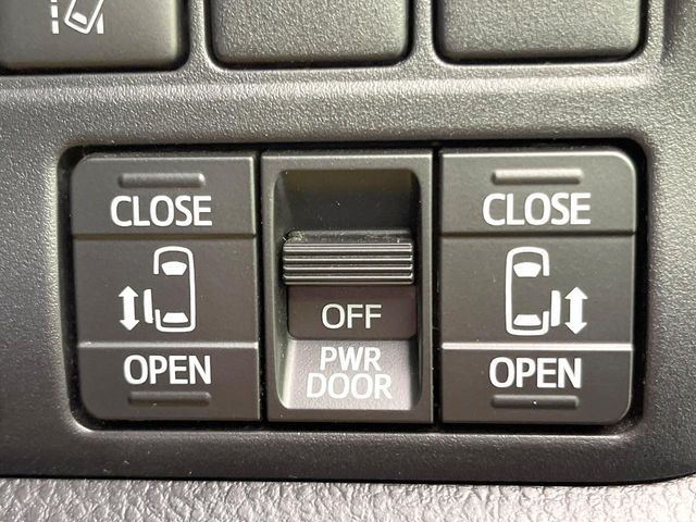 TOYOTA VOXY 2021 Image 31