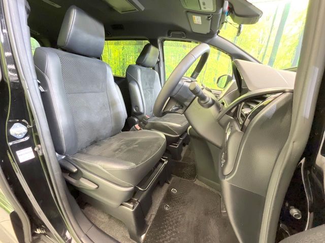 TOYOTA VOXY 2021 Image 31