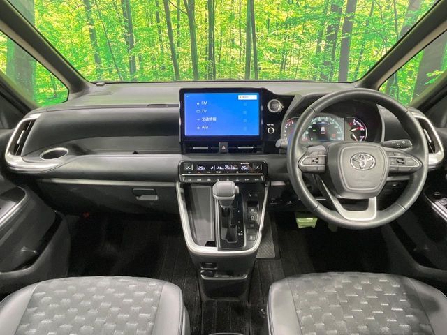 TOYOTA VOXY 2022 Image 31