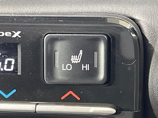 TOYOTA VOXY 2022 Image 31