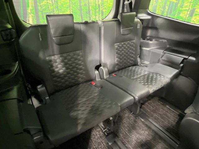 TOYOTA VOXY 2022 Image 31