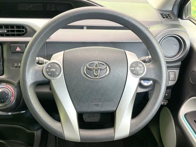 TOYOTA AQUA 2013 Image 31