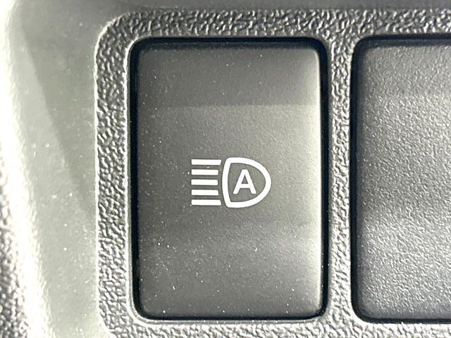 TOYOTA HIACE VAN 4WD 2022 Image 31