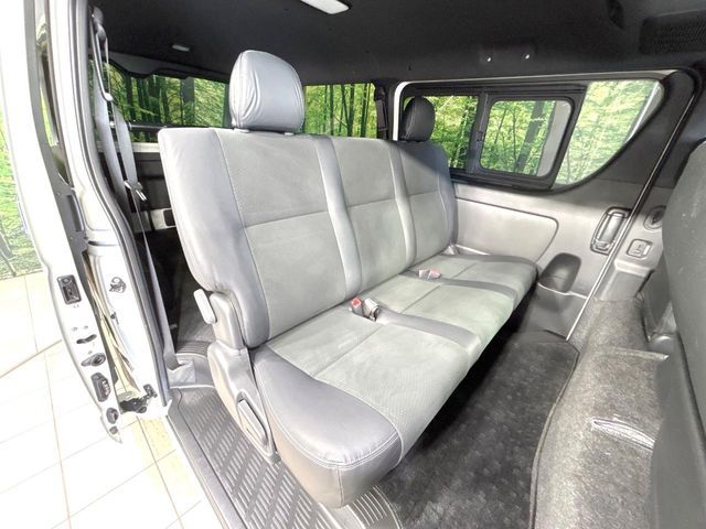TOYOTA HIACE VAN 4WD 2022 Image 31
