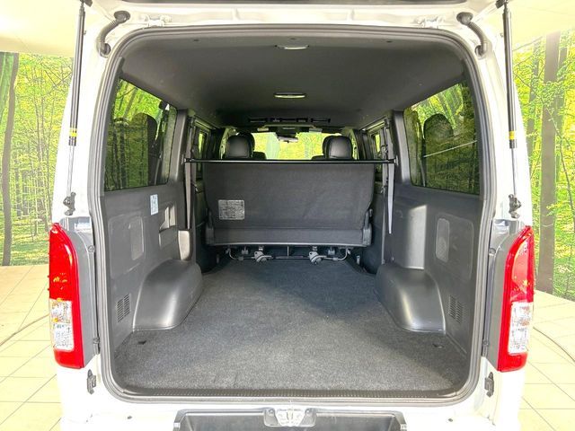 TOYOTA HIACE VAN 4WD 2022 Image 31