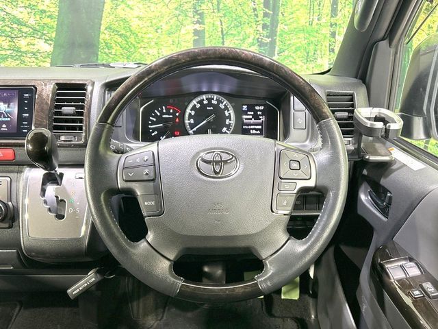 TOYOTA HIACE VAN 4WD 2022 Image 31