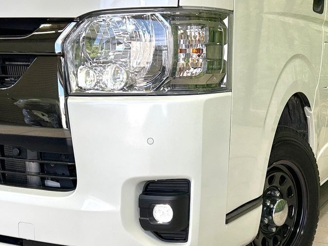 TOYOTA HIACE VAN 4WD 2022 Image 31