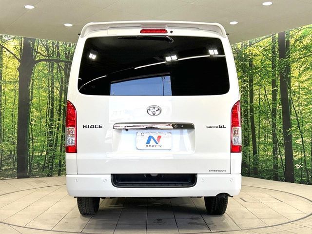TOYOTA HIACE VAN 4WD 2022 Image 31