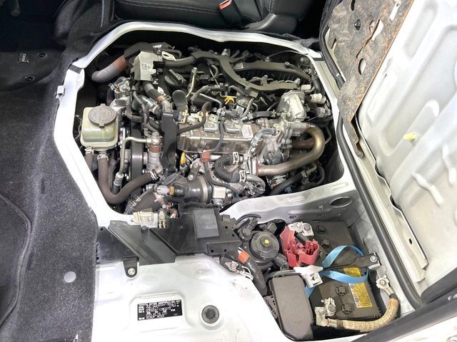 TOYOTA HIACE VAN 4WD 2022 Image 31
