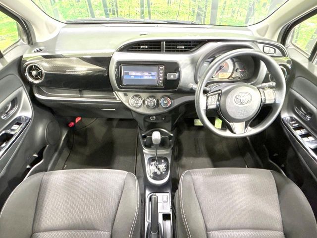 TOYOTA VITZ 2019 Image 31