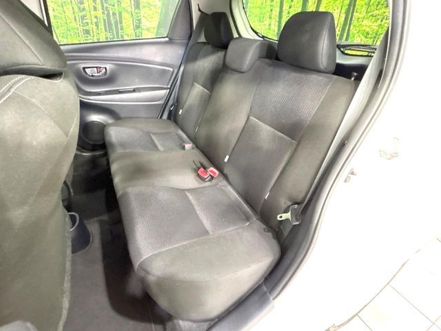 TOYOTA VITZ 2019 Image 31