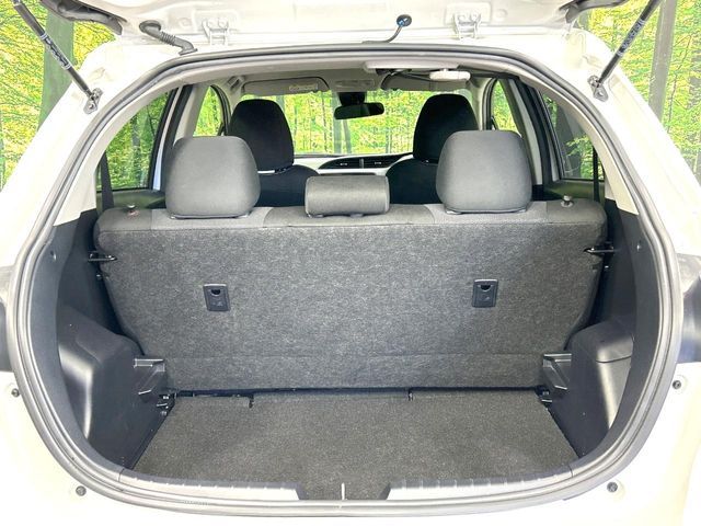 TOYOTA VITZ 2019 Image 31