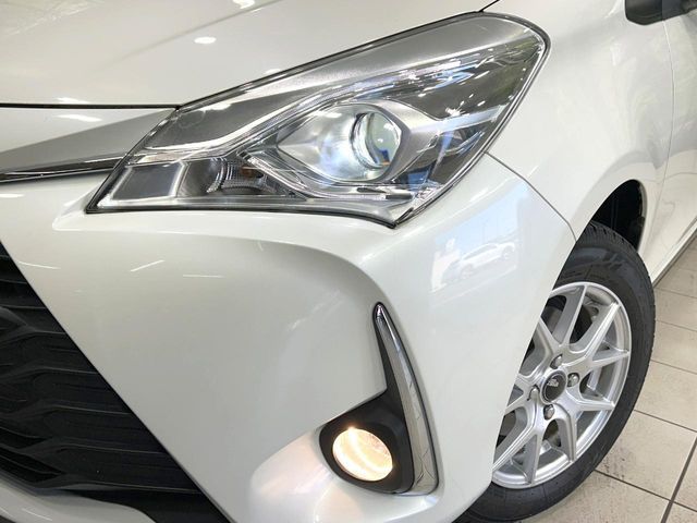 TOYOTA VITZ 2019 Image 31