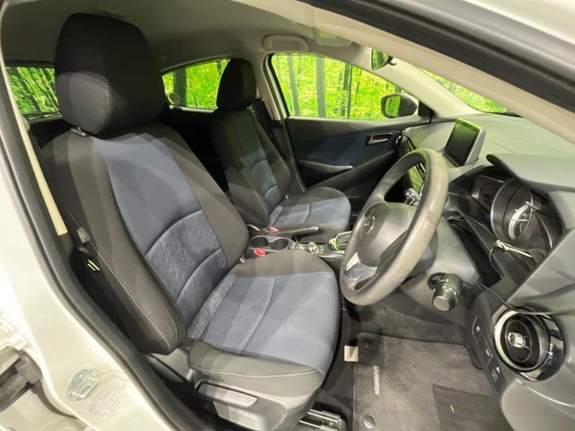 MAZDA DEMIO 2015 Image 31